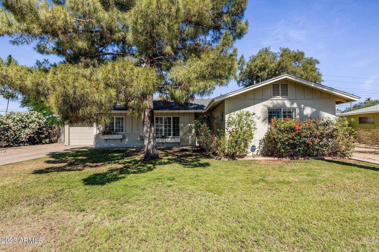 8814 N 17th Ave., Phoenix, AZ 85021