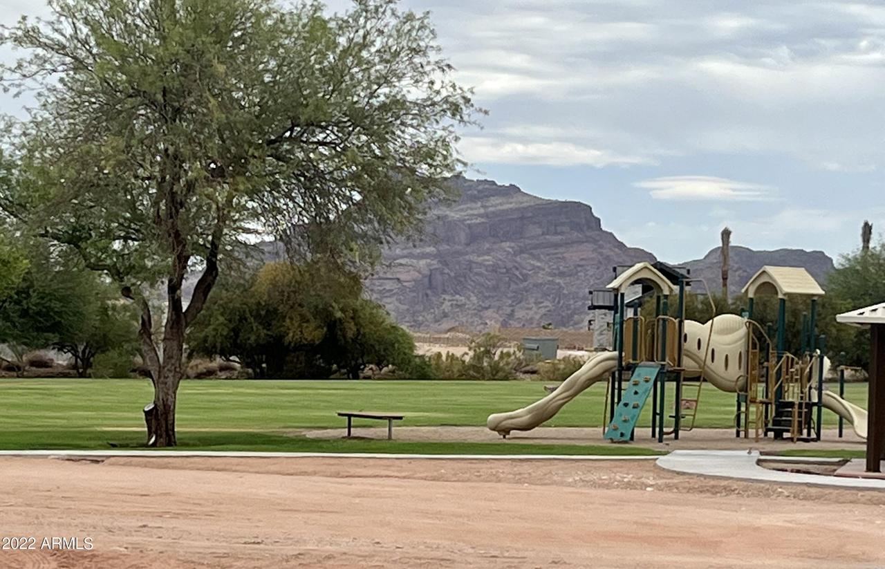 5906 E Sierra Moreno St., Mesa, AZ 85215