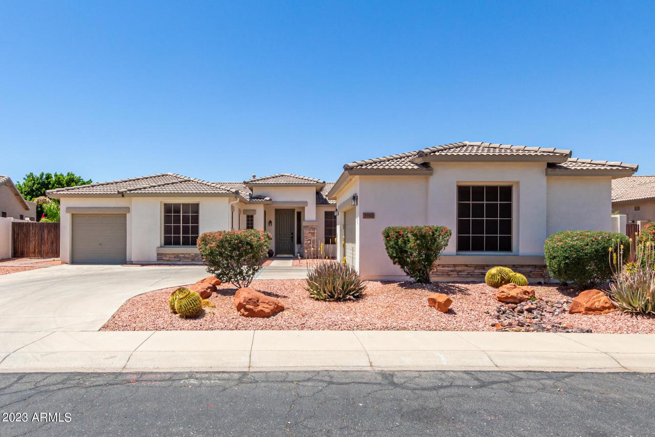5943 W Hedgehog Pl., Phoenix, AZ 85083
