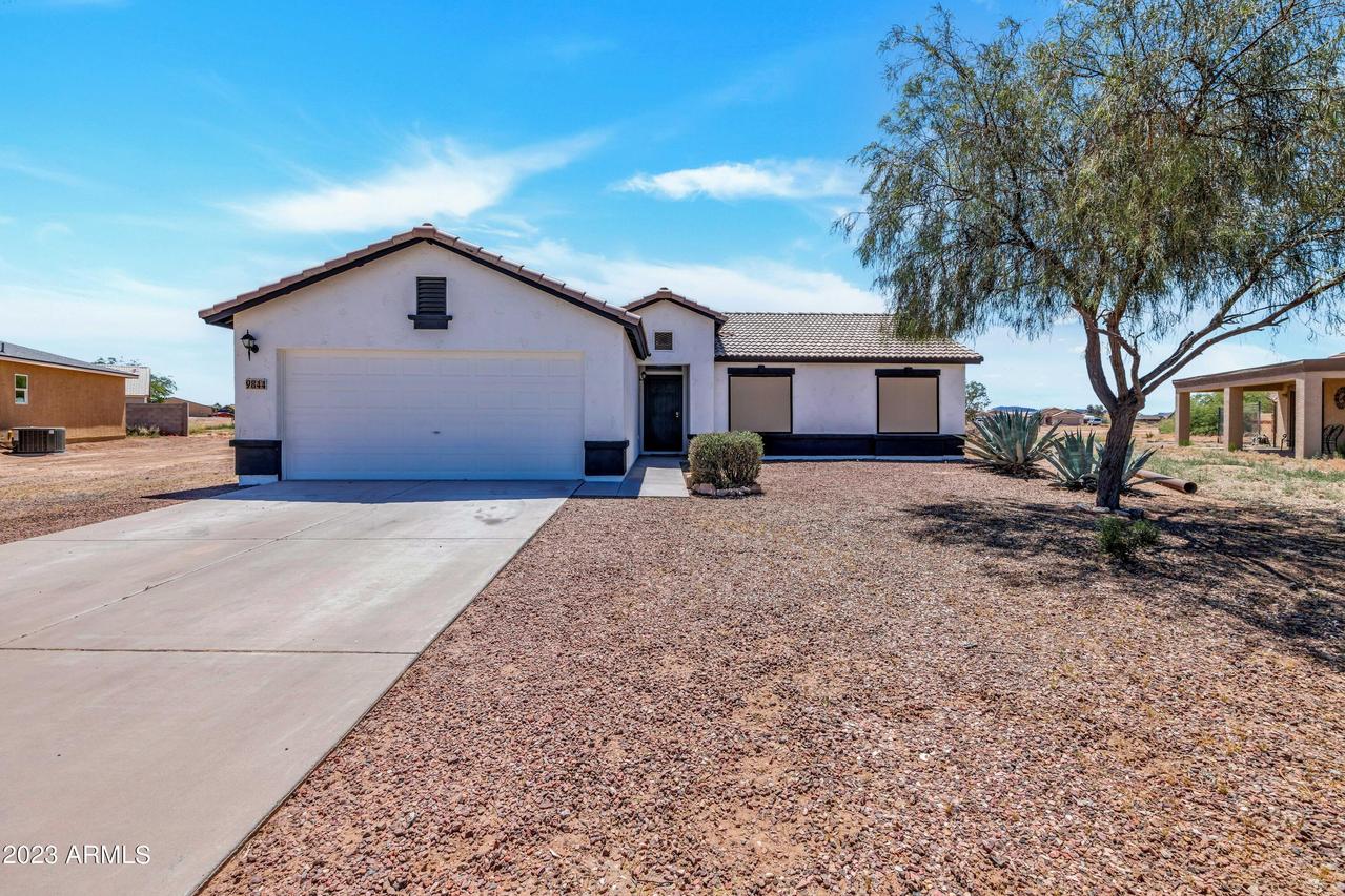 9844 W Lapaz Ln., Arizona City, AZ 85123