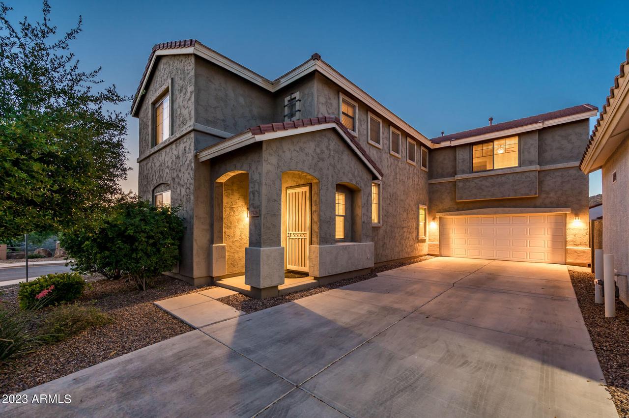 7426 W Palo Brea Ln., Peoria, AZ 85383