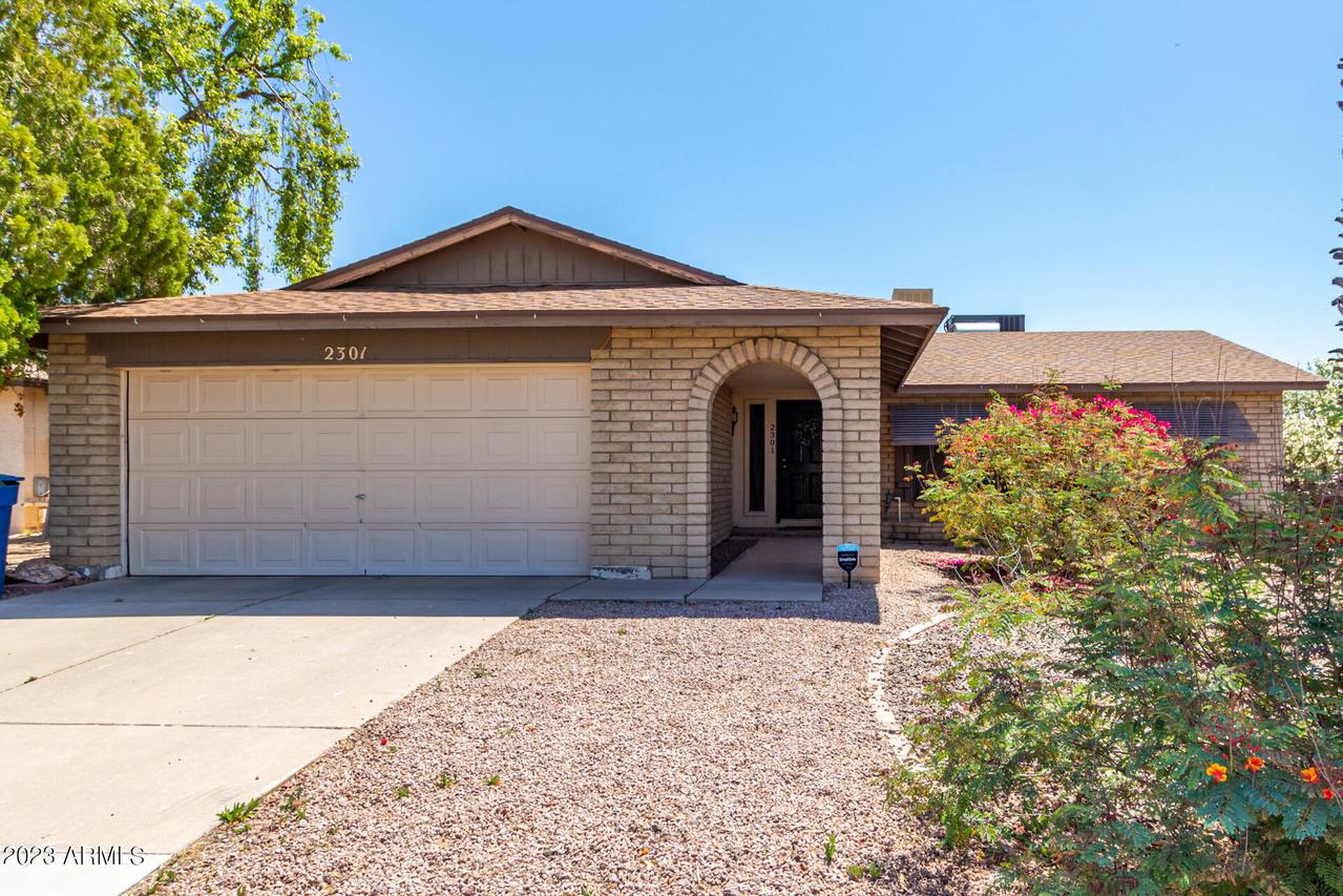 2301 N Bullmoose Dr., Chandler, AZ 85224