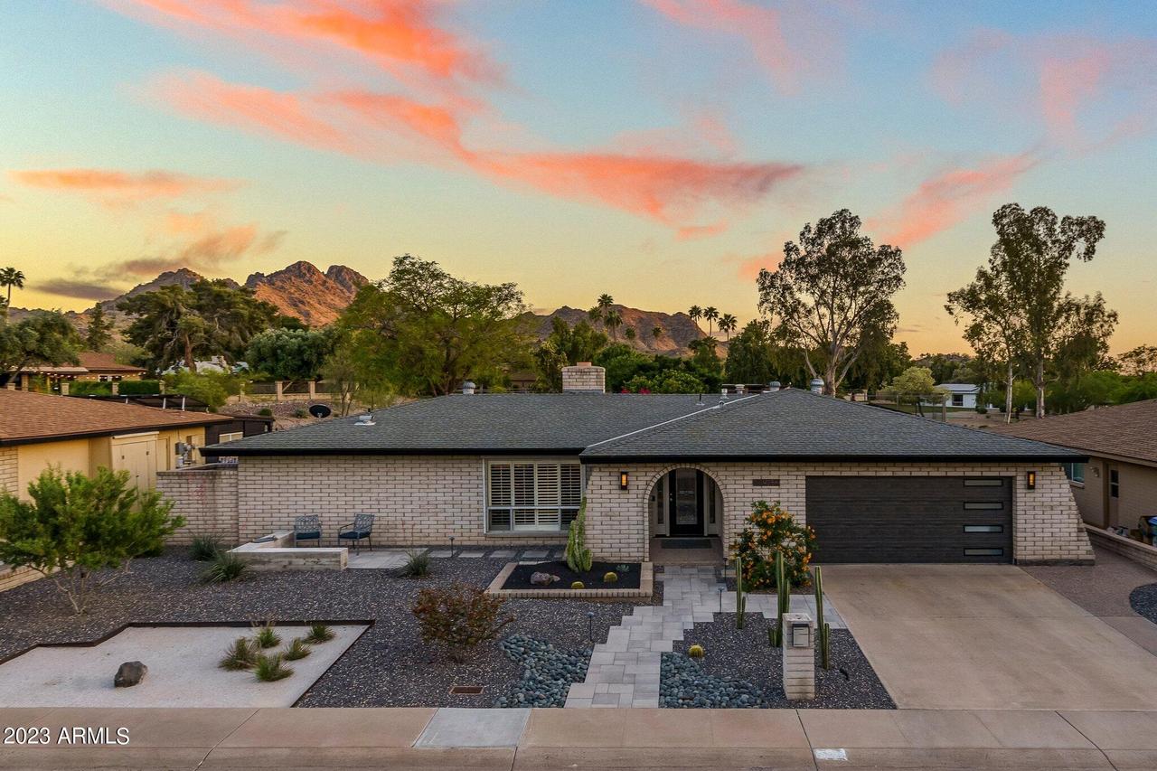 9256 N 29th St., Phoenix, AZ 85028