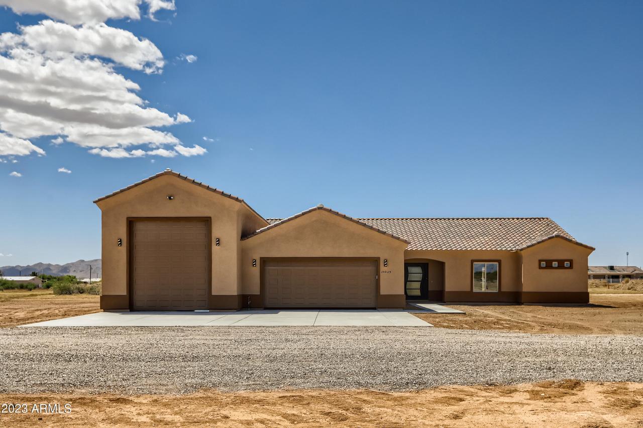 24029 W Redbird Rd., Wittmann, AZ 85361