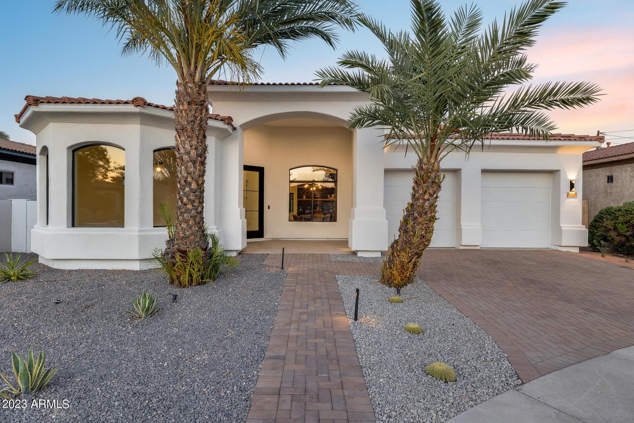 3005 N 50th St., Phoenix, AZ 85018