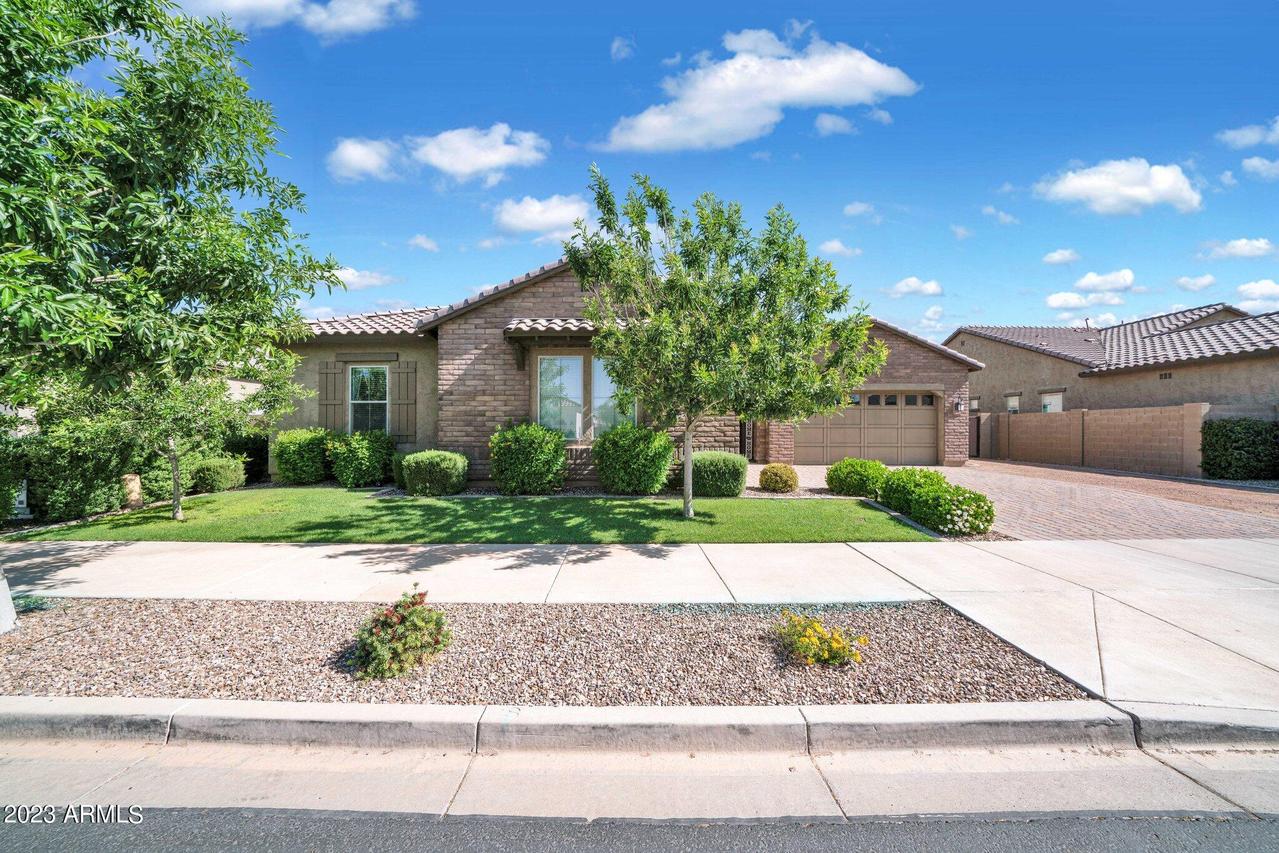 22254 E Russet Rd., Queen Creek, AZ 85142