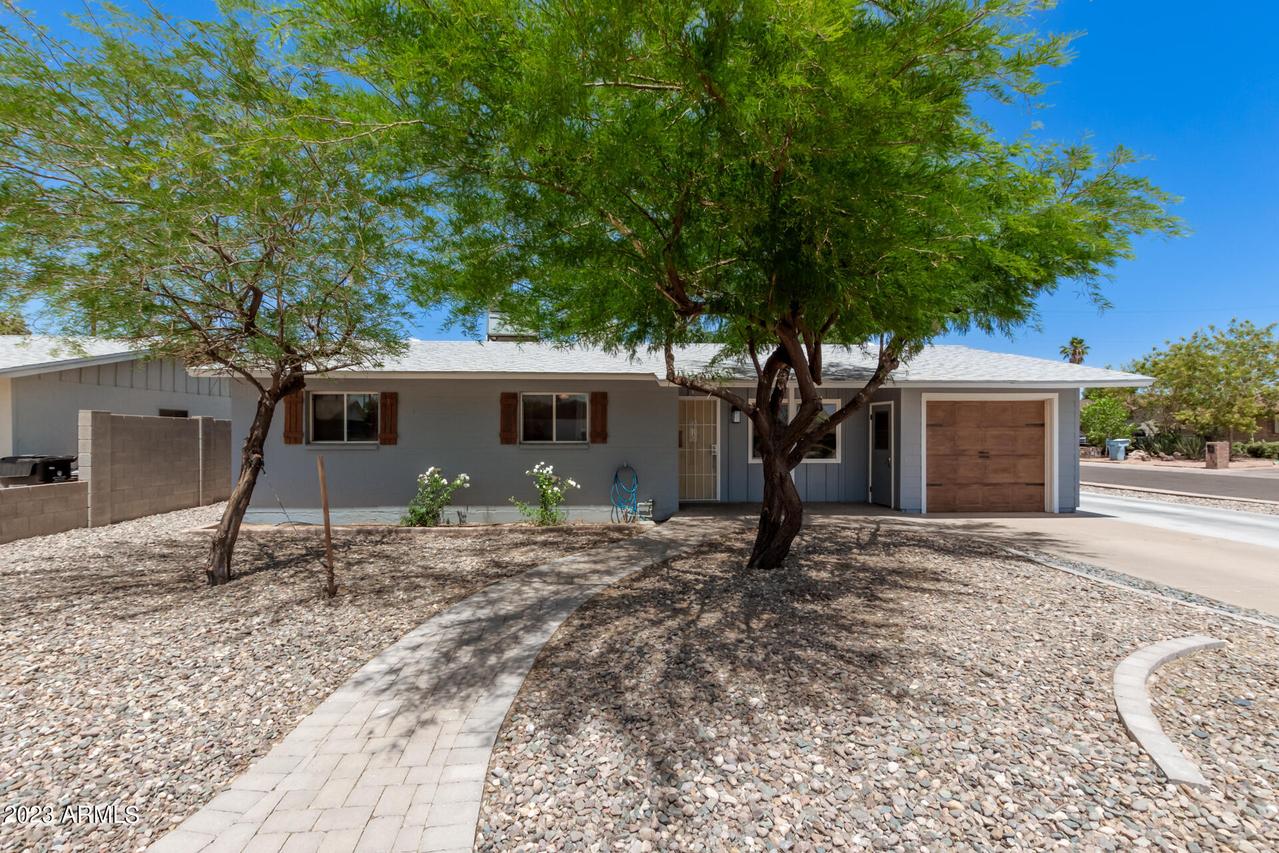 4102 W Vista Ave., Phoenix, AZ 85051