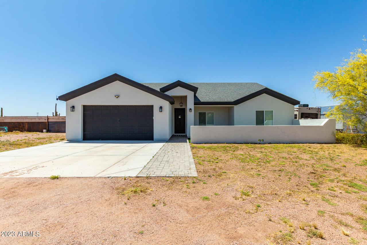 1427 E Whiteley St., Apache Junction, AZ 85119