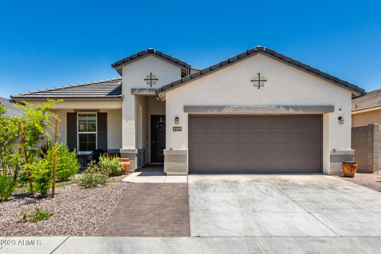 8109 S 44th Glen, Laveen, AZ 85339