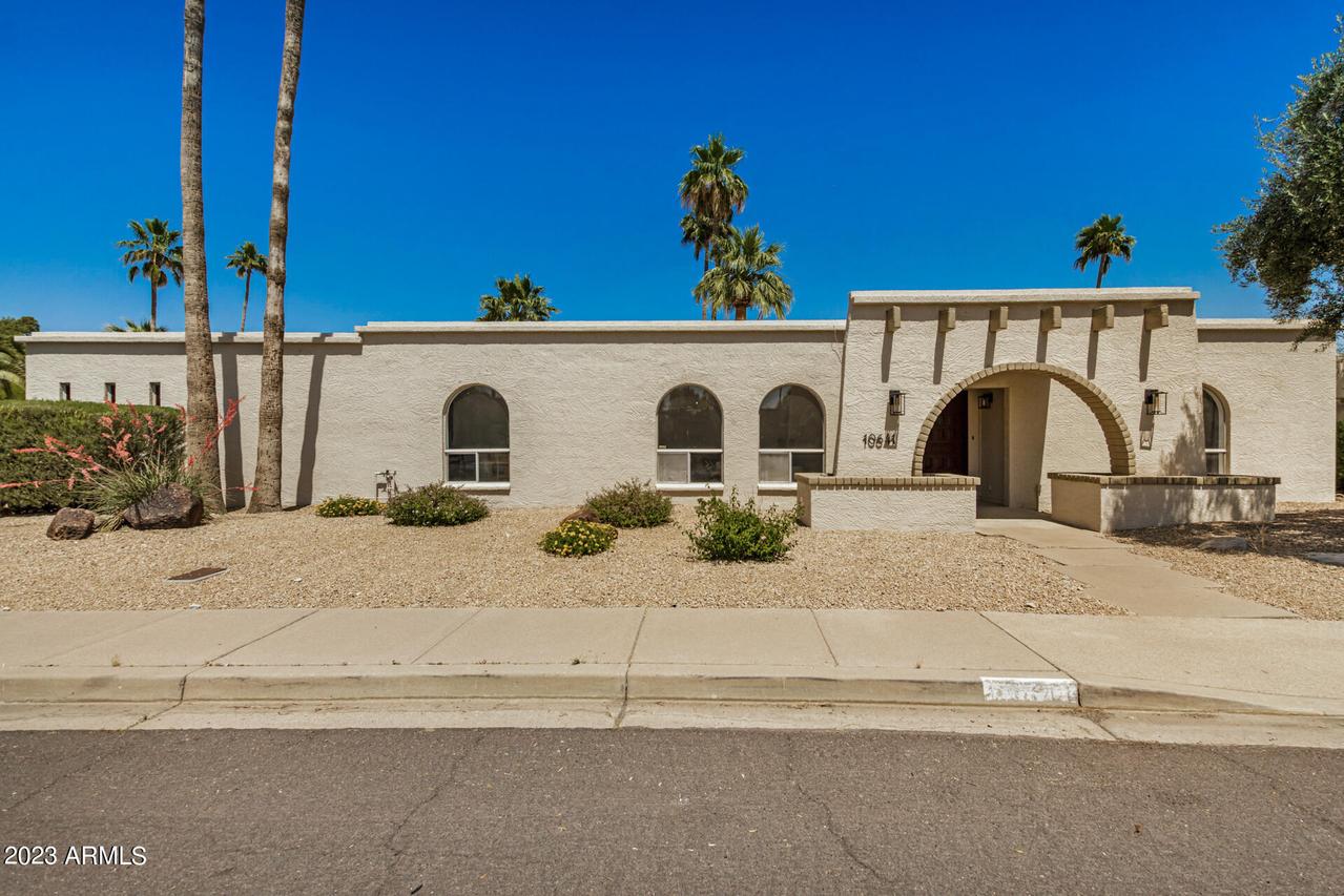 10641 N 44th Ct., Phoenix, AZ 85028