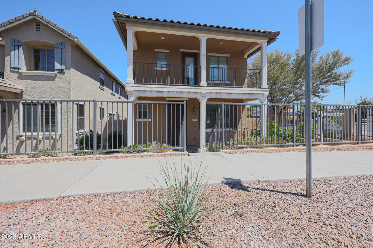 704 W Fremont Rd., Phoenix, AZ 85041