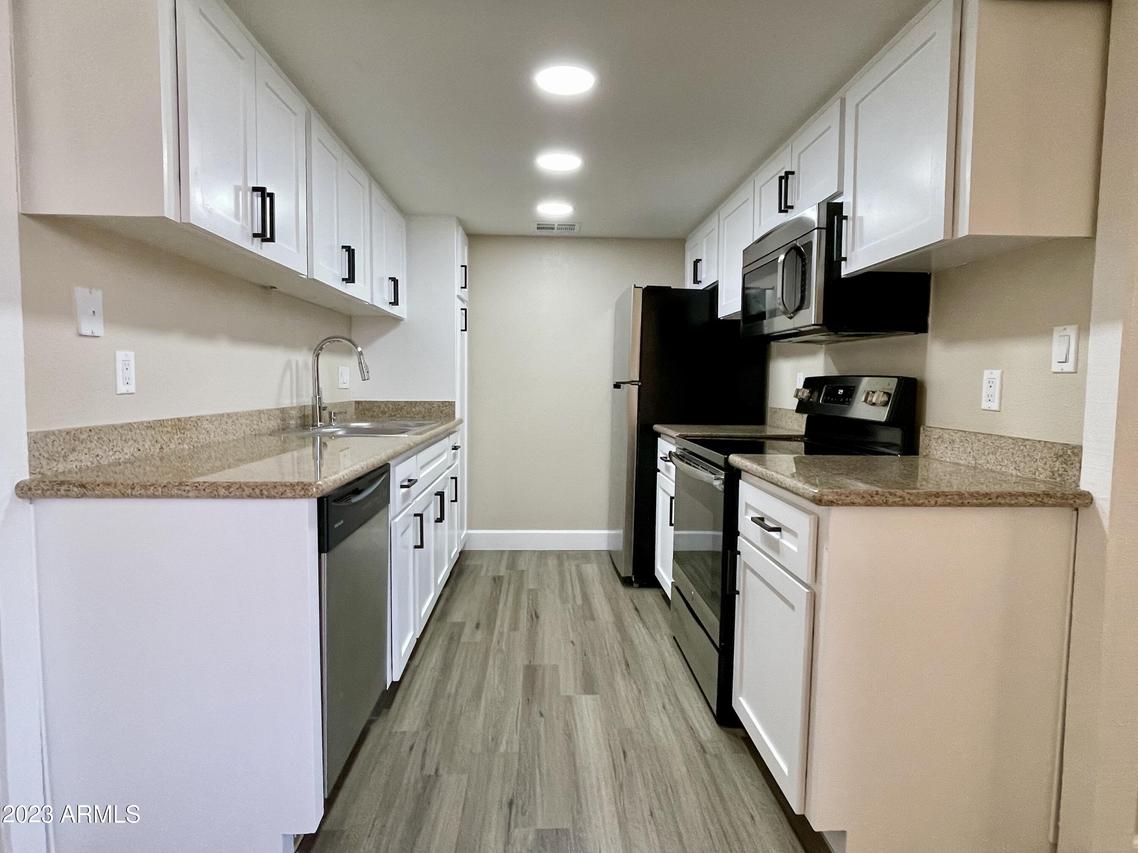 3030 E Clarendon Ave. #32, Phoenix, AZ 85016