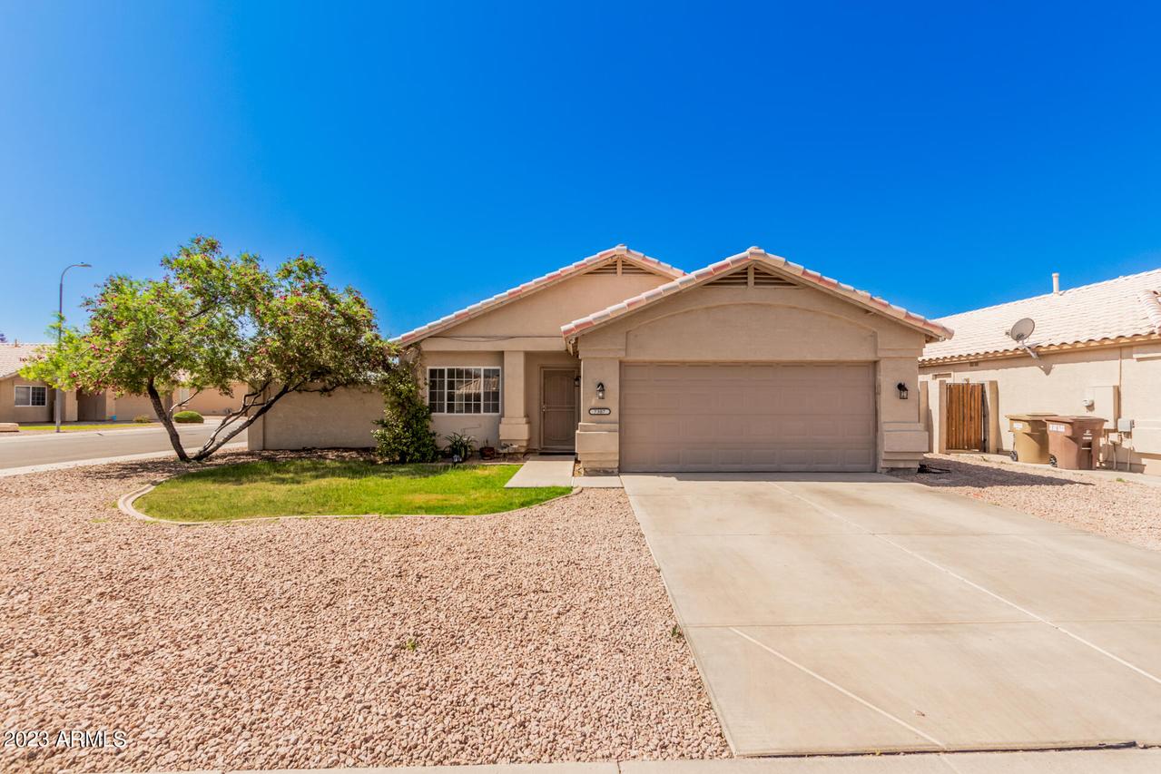 7307 W Rue De Lamour, Peoria, AZ 85381