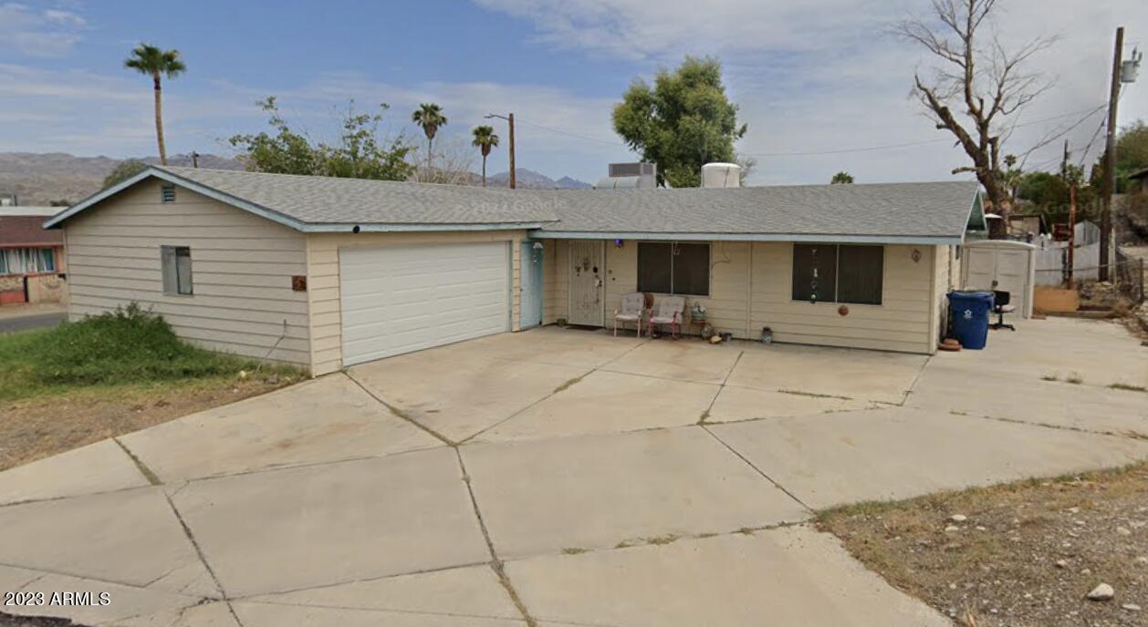 2070 Buccaneer Dr., Bullhead City, AZ 86442