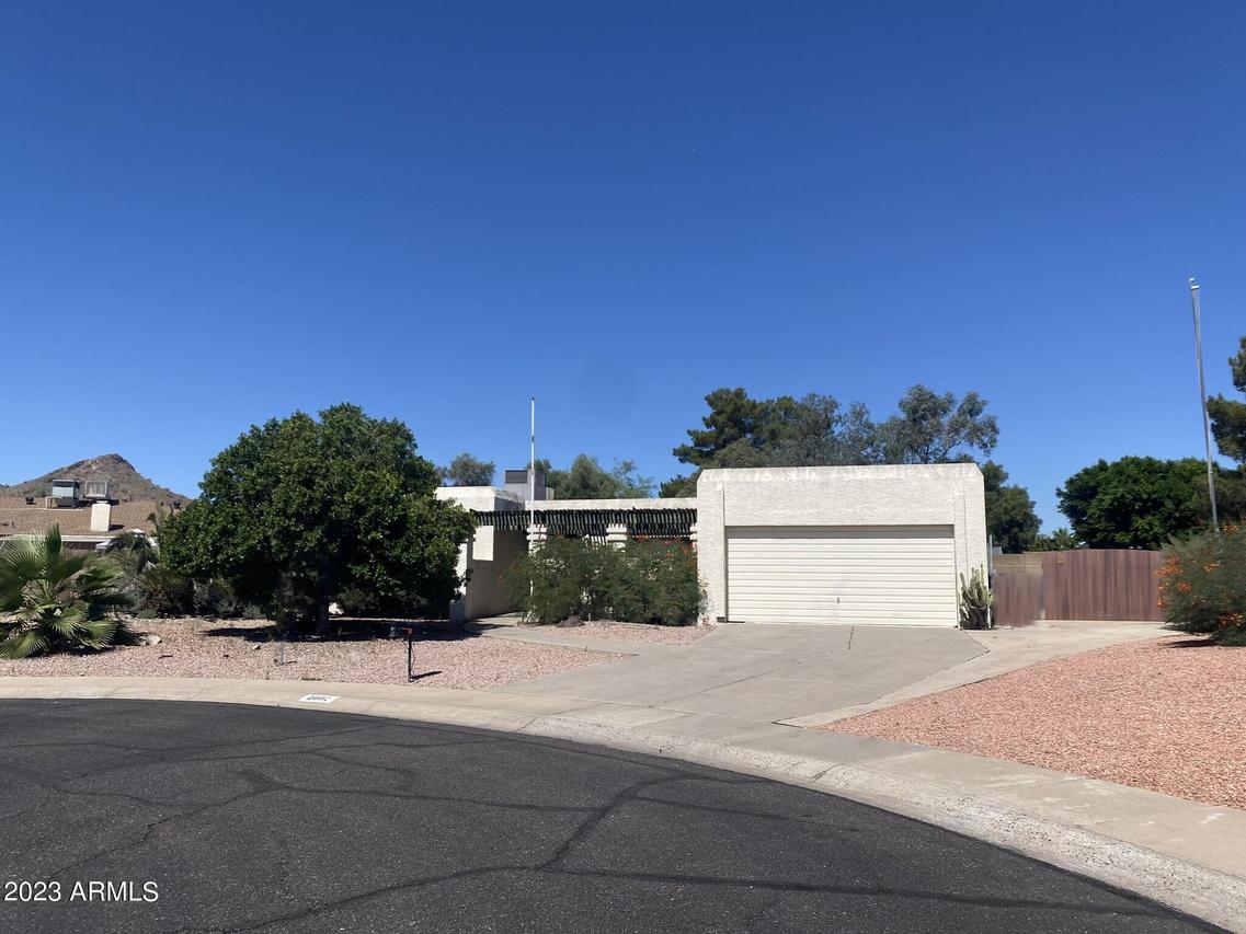 3002 E Marilyn Rd., Phoenix, AZ 85032