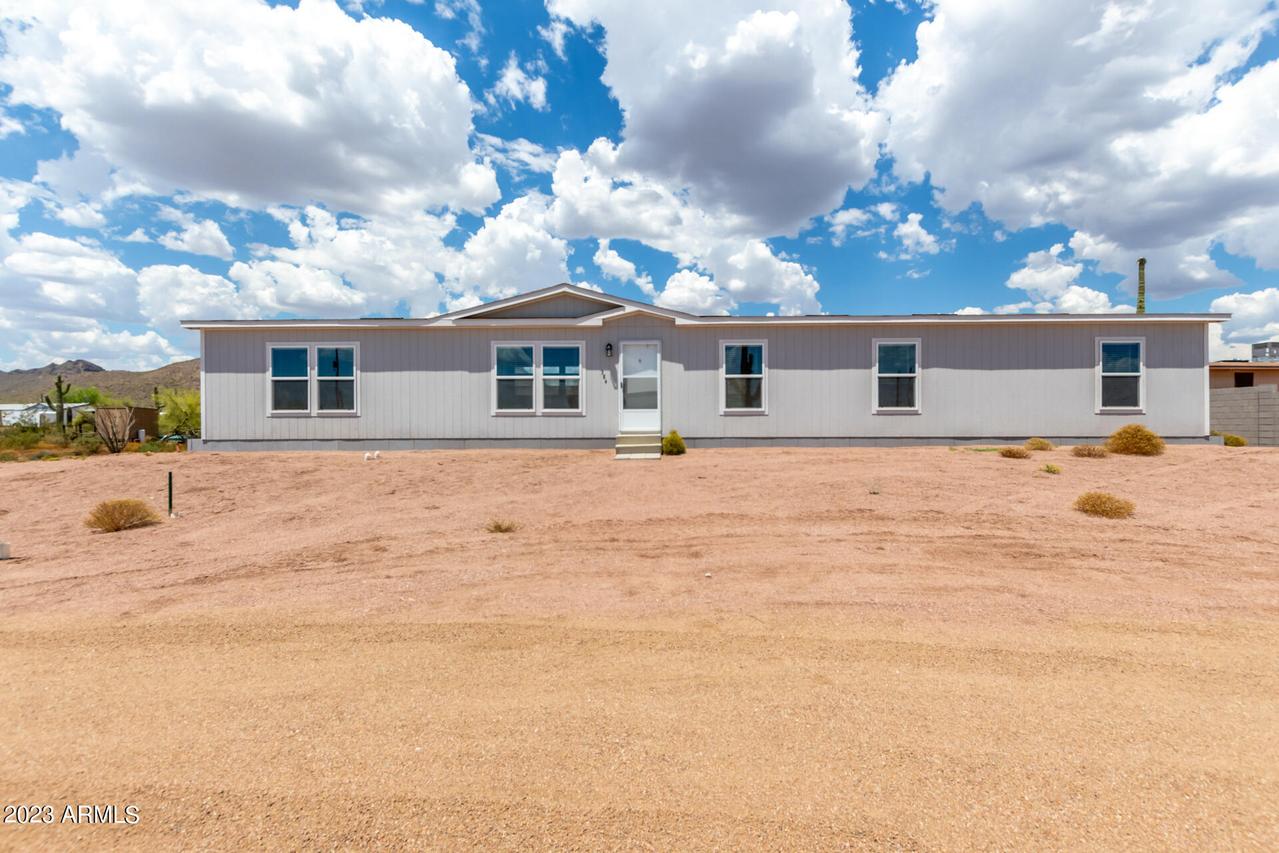 384 W Kaniksu St., Apache Junction, AZ 85120