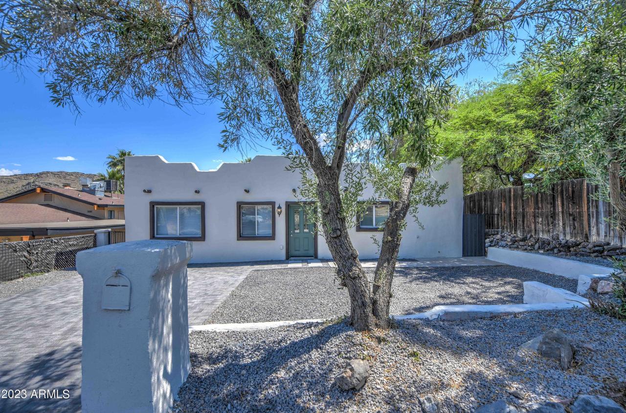 1409 E Cortez St., Phoenix, AZ 85020