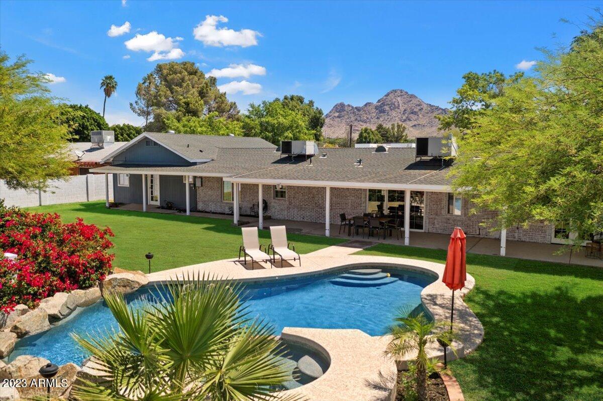 6834 N 13th St., Phoenix, AZ 85014