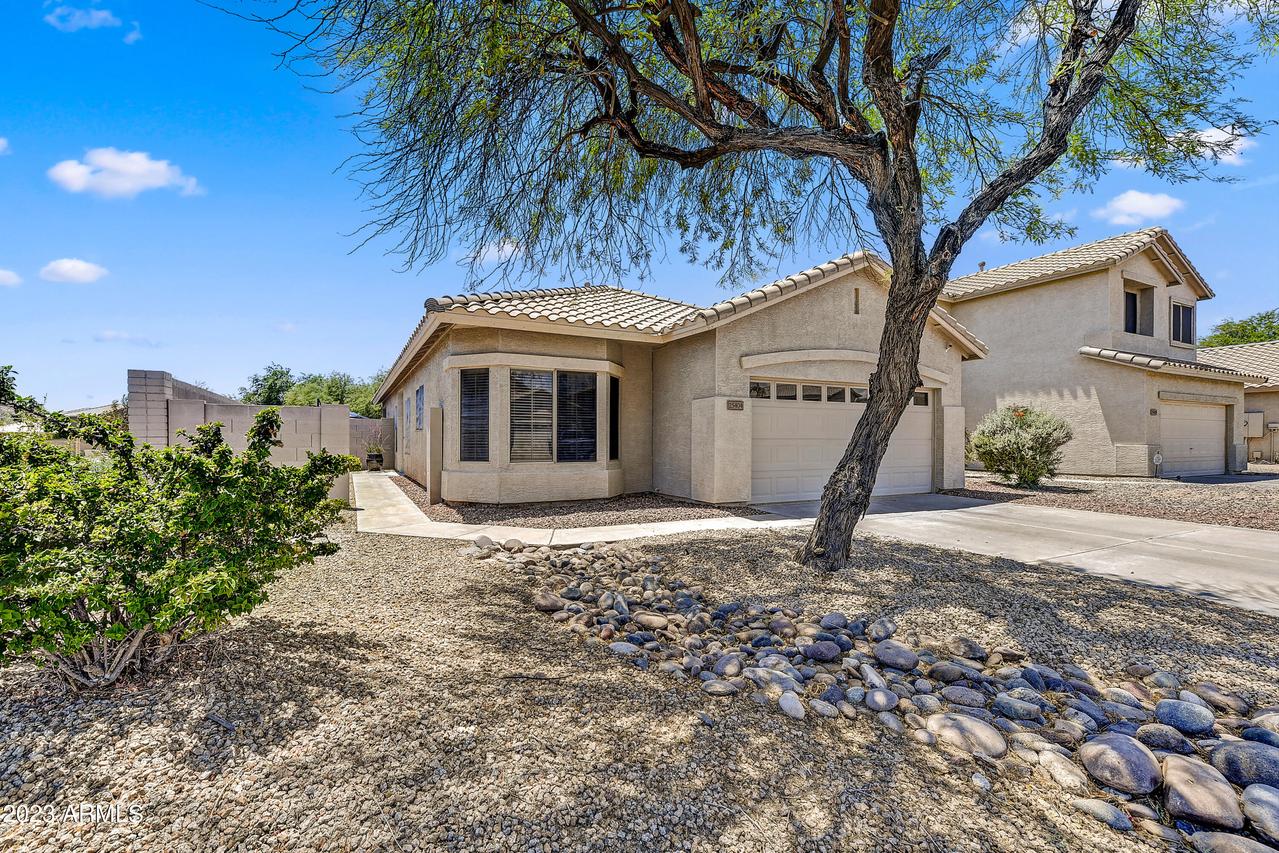 25404 N 40th Ln., Phoenix, AZ 85083