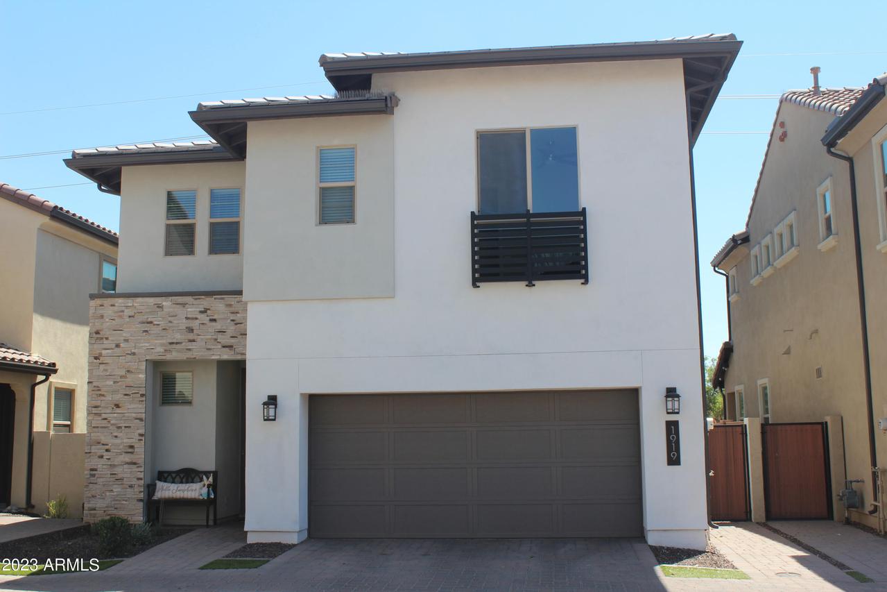 1919 S Follett Way, Gilbert, AZ 85295