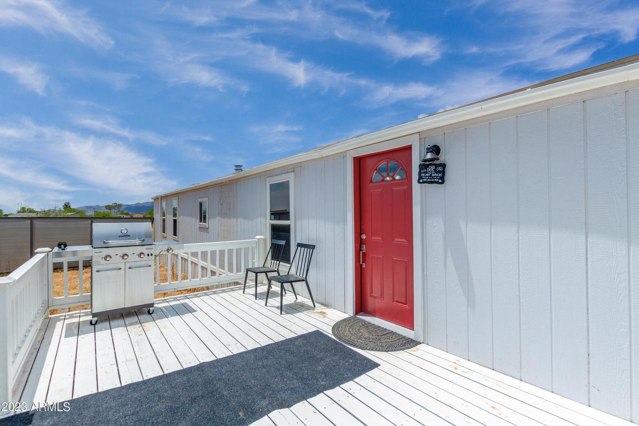 21007 W Silver Bell Rd., Wittmann, AZ 85361