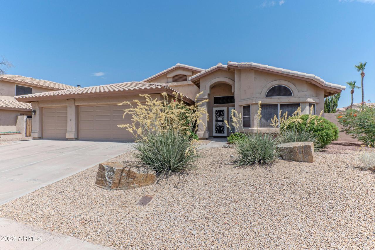 2748 E Verbena Dr., Phoenix, AZ 85048