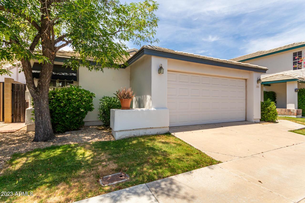 15818 N 6th Dr., Phoenix, AZ 85023