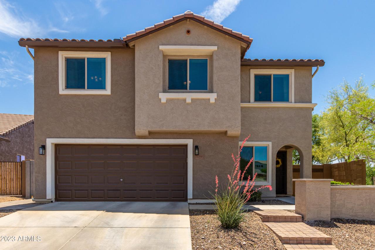 1735 W Desperado Way, Phoenix, AZ 85085