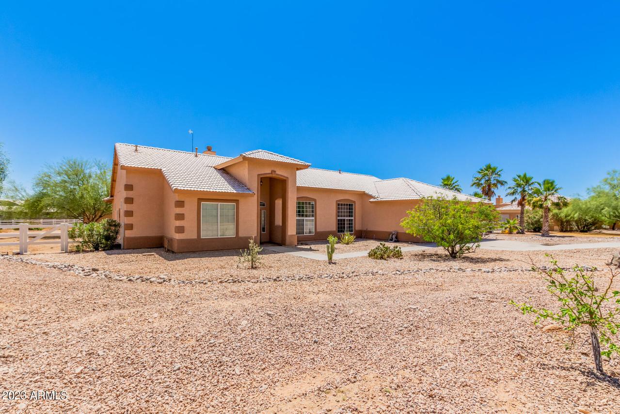 8351 S Summit Dr., Casa Grande, AZ 85193