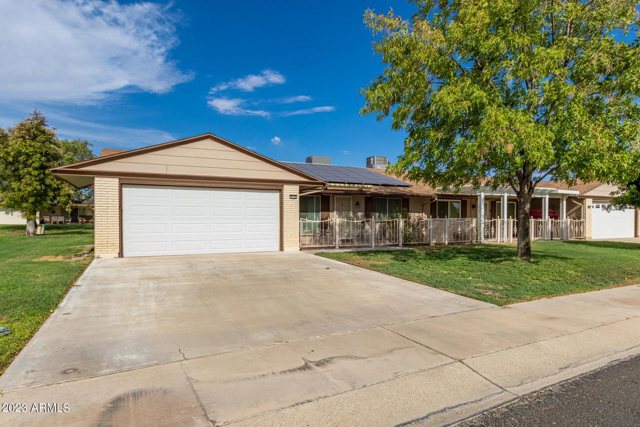 10108 W Candlewood Dr., Sun City, AZ 85351