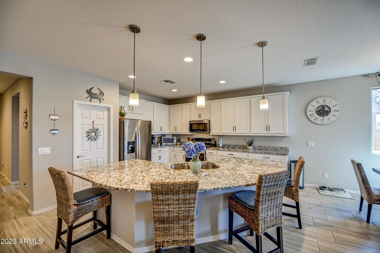 25906 W Horsham Dr., Buckeye, AZ 85396