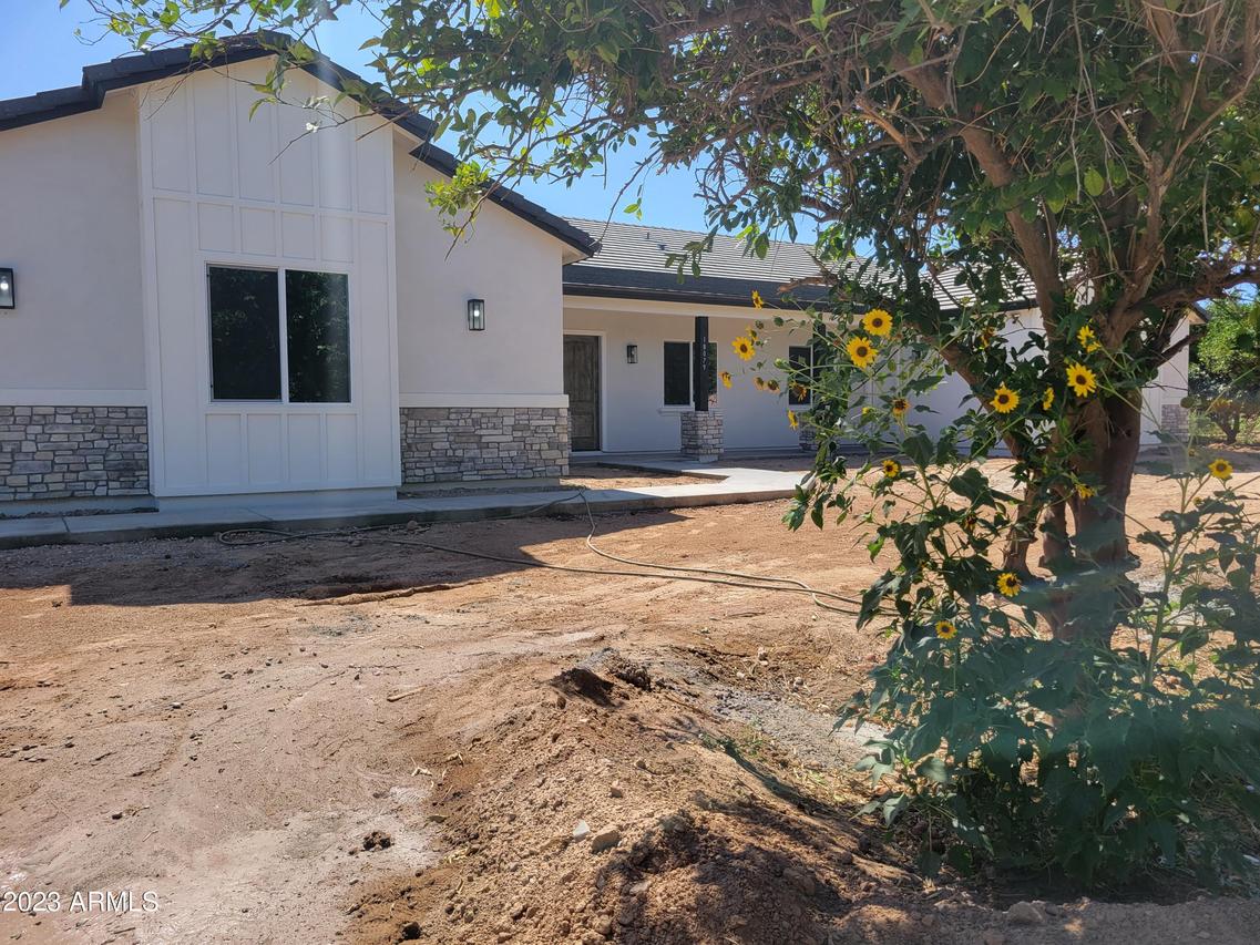 18079 E San Tan Blvd., Queen Creek, AZ 85142