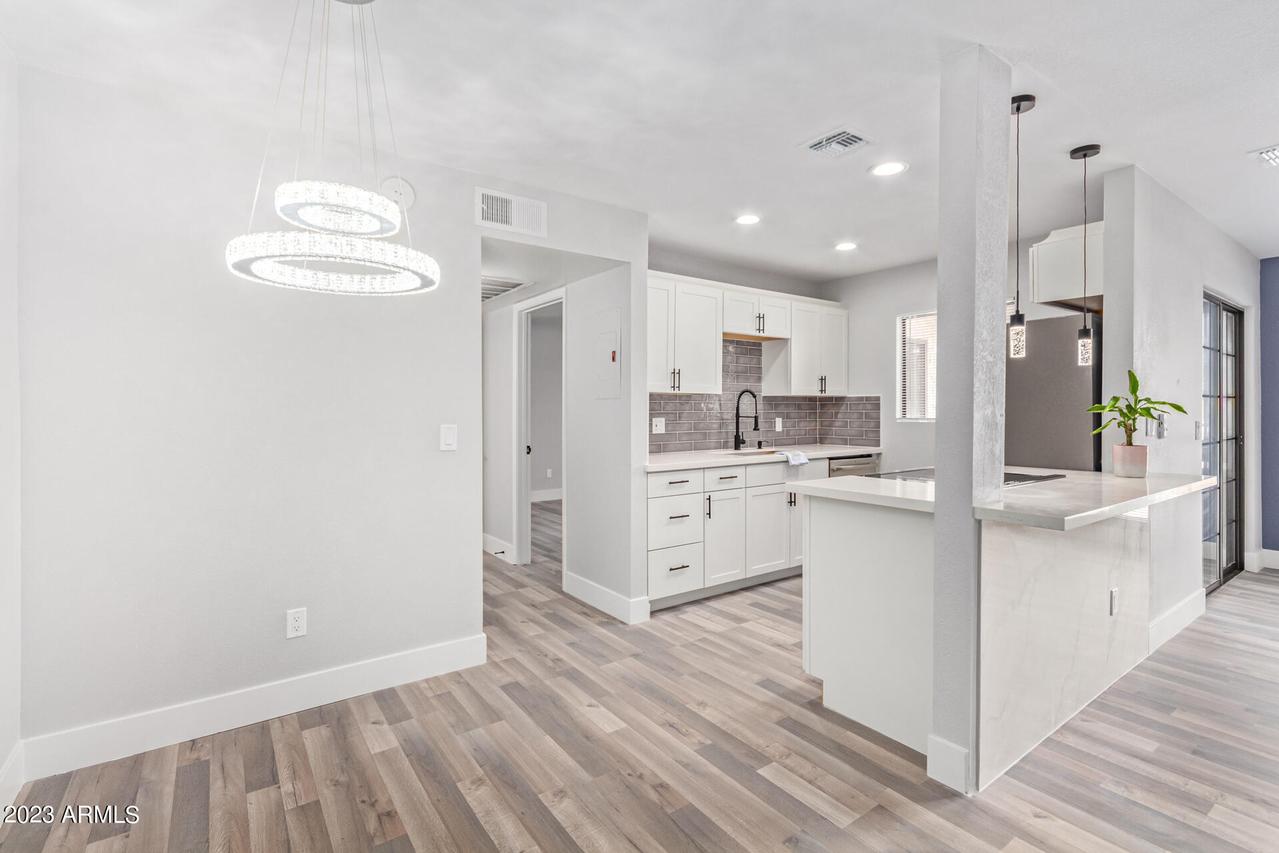 3119 W Cochise Dr. #202, Phoenix, AZ 85051