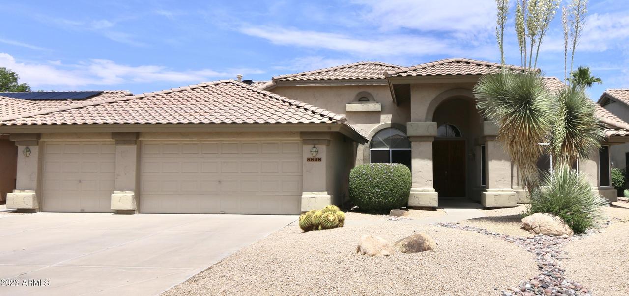 8828 W Topeka Dr., Peoria, AZ 85382