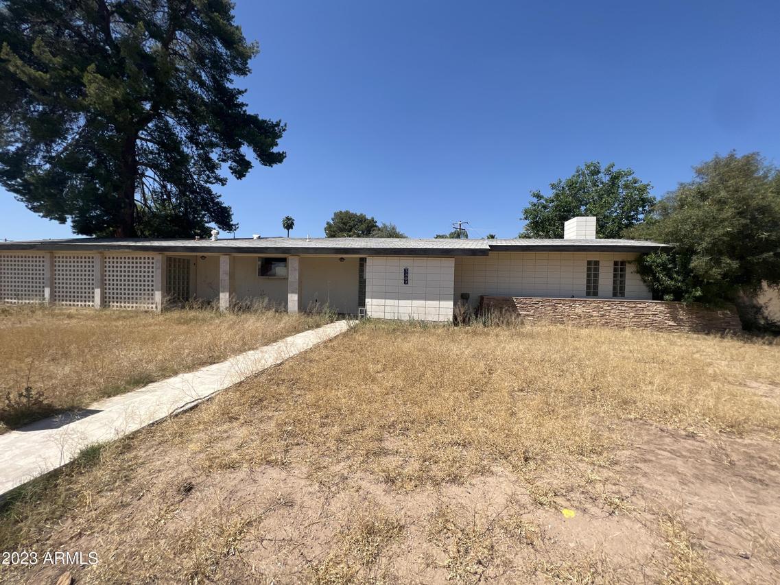5302 E Mitchell Dr., Phoenix, AZ 85018