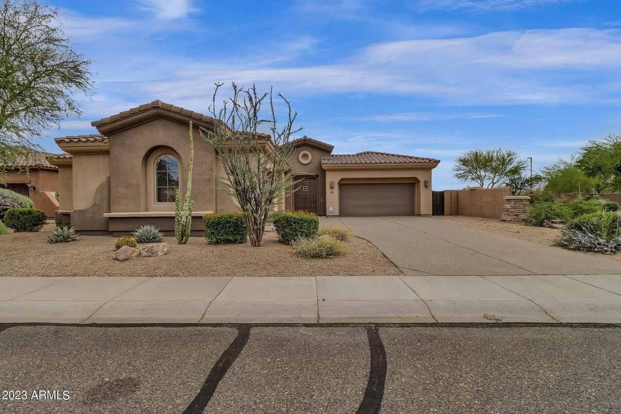 3675 E Louise Dr., Phoenix, AZ 85050