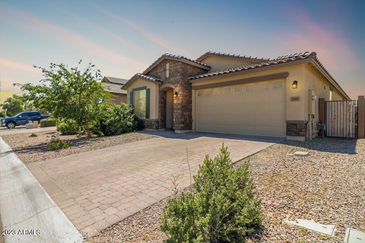 2189 W Emrie Ave., San Tan Valley, AZ 85144