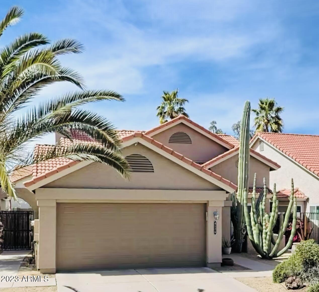 4176 E Cholla Canyon Dr., Phoenix, AZ 85044