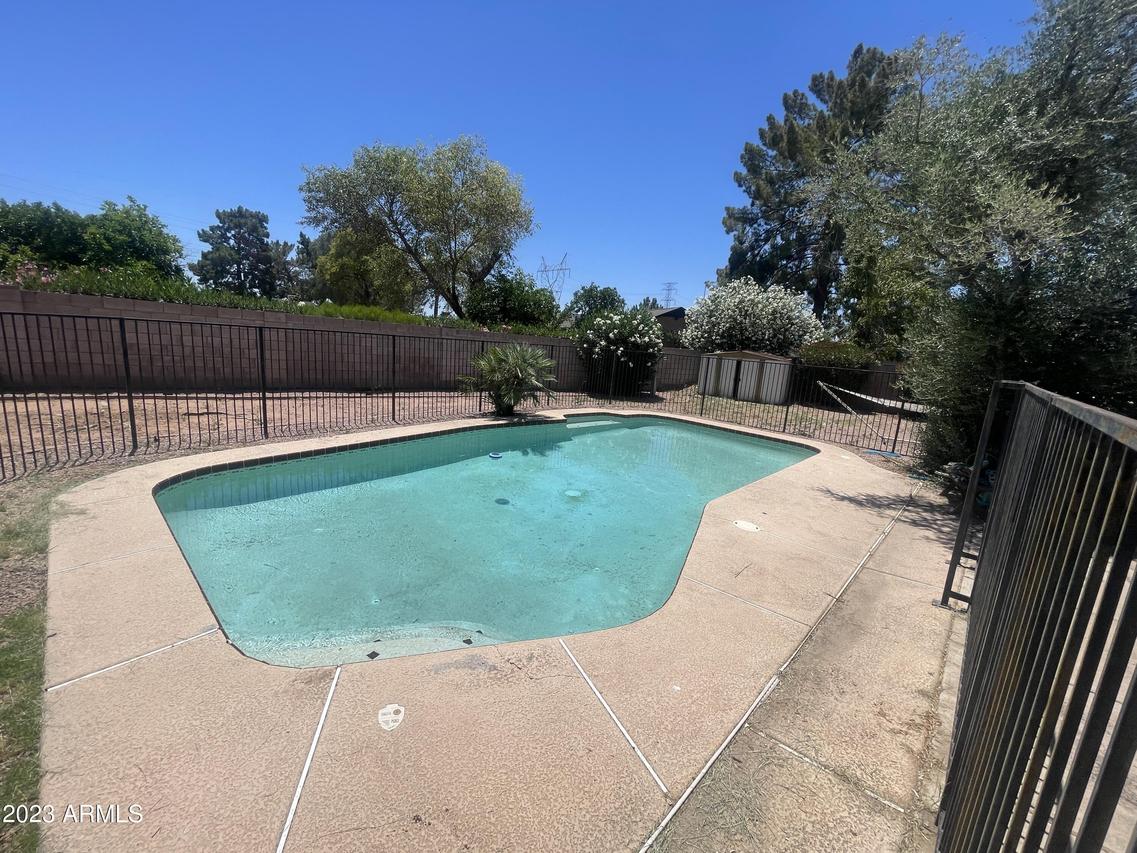 3019 E Dover St., Mesa, AZ 85213