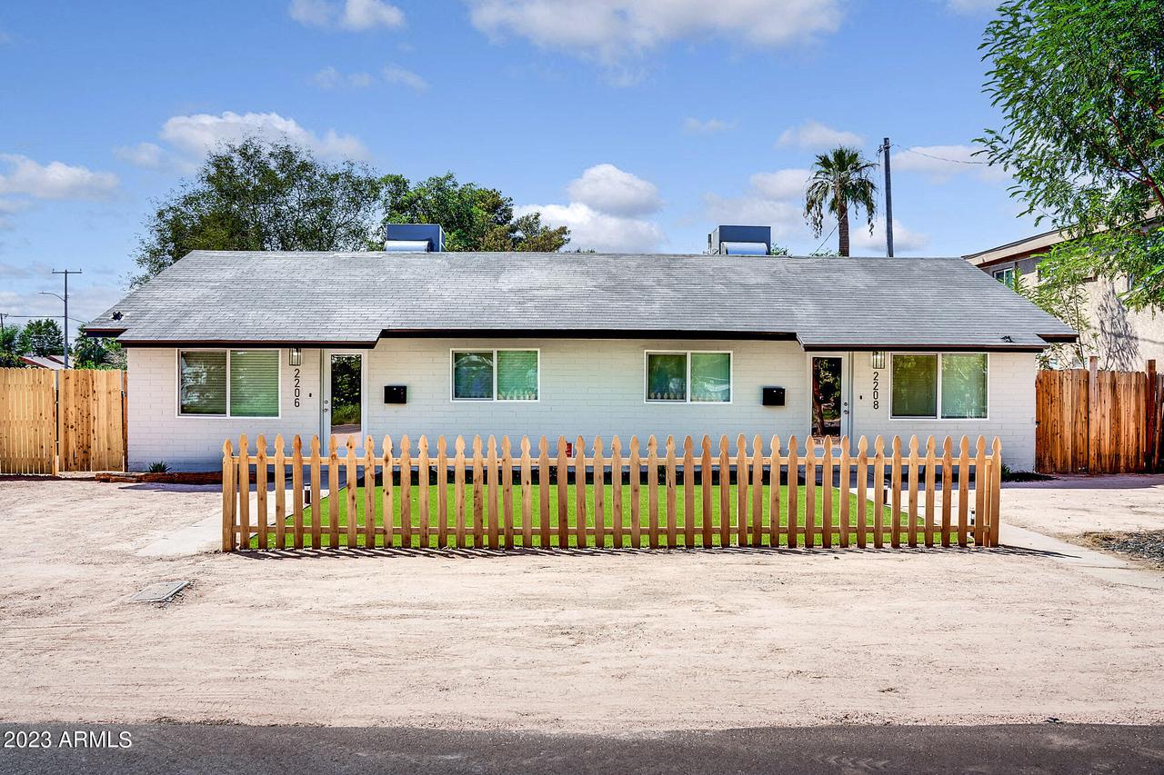 2206 N 26th St., Phoenix, AZ 85008