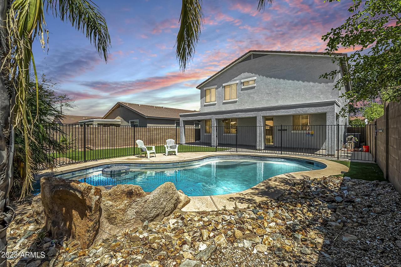 3555 E Amarillo Way, San Tan Valley, AZ 85140