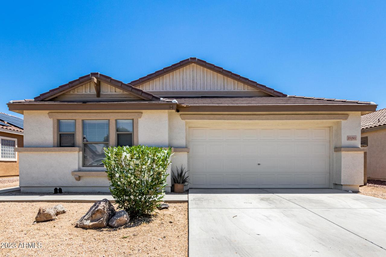 25841 W Burgess Ln., Buckeye, AZ 85326