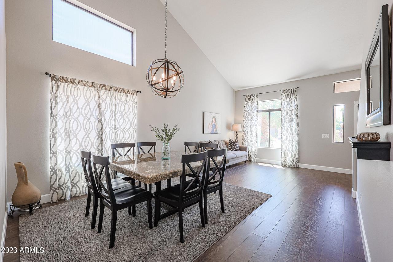 2116 E Daley Ln., Phoenix, AZ 85024