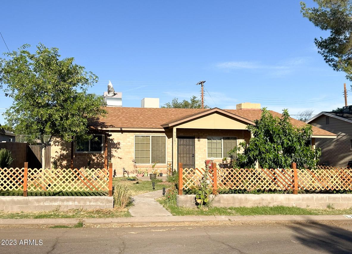 7257 N 50th Dr., Glendale, AZ 85301