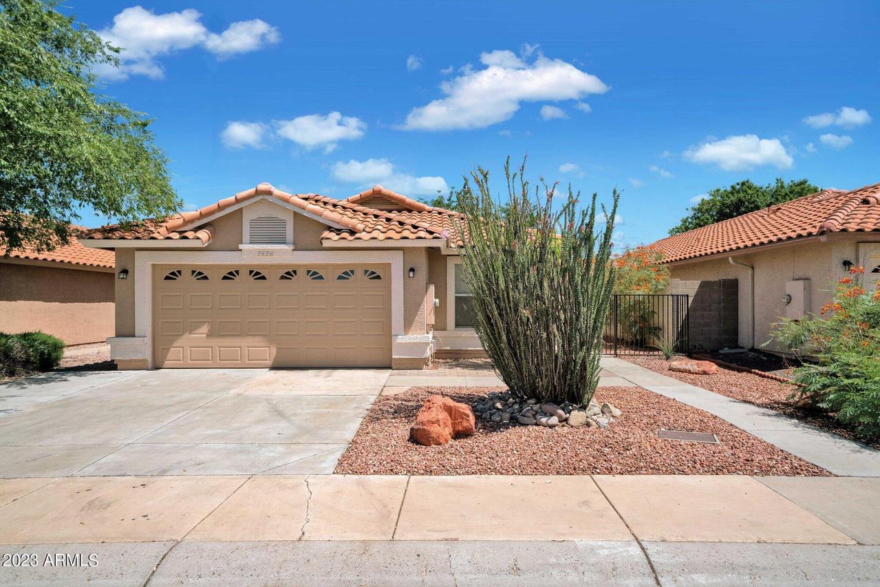 7526 W Kerry Ln., Glendale, AZ 85308