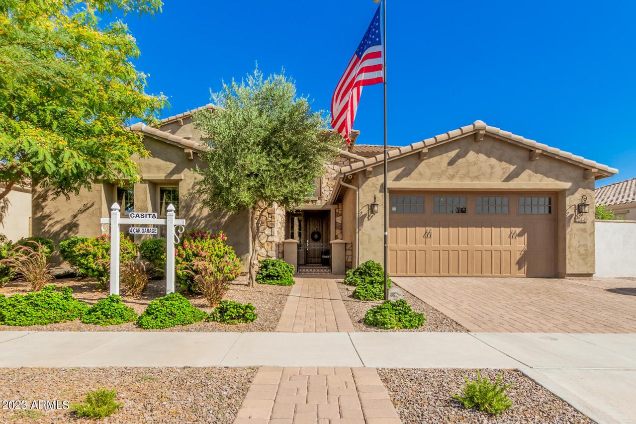 10449 E Sheffield Dr., Mesa, AZ 85212