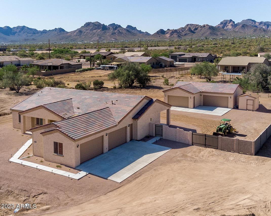 1780 E Concho St., Apache Junction, AZ 85119