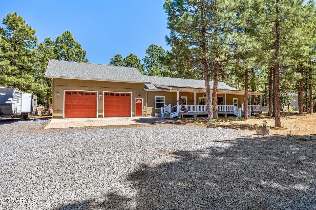 2865 Little Hawk Tr., Overgaard, AZ 85933
