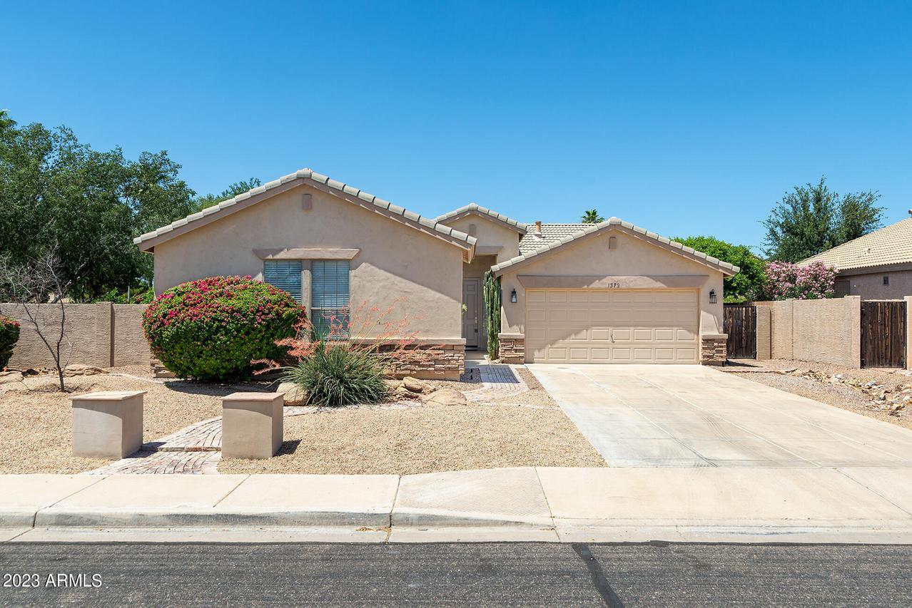 1372 E Saragosa St., Chandler, AZ 85225