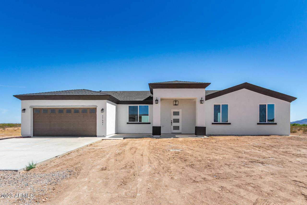 37687 W Vermont Ave., Tonopah, AZ 85354